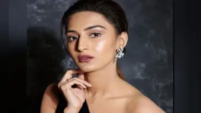 Kasautii Zindagi Kay फेम ‘प्रेरणा’ का बोल्ड फोटोशूट वायरल, ट्रांसपेरेंट गाउन में दिखा हॉट अवतार