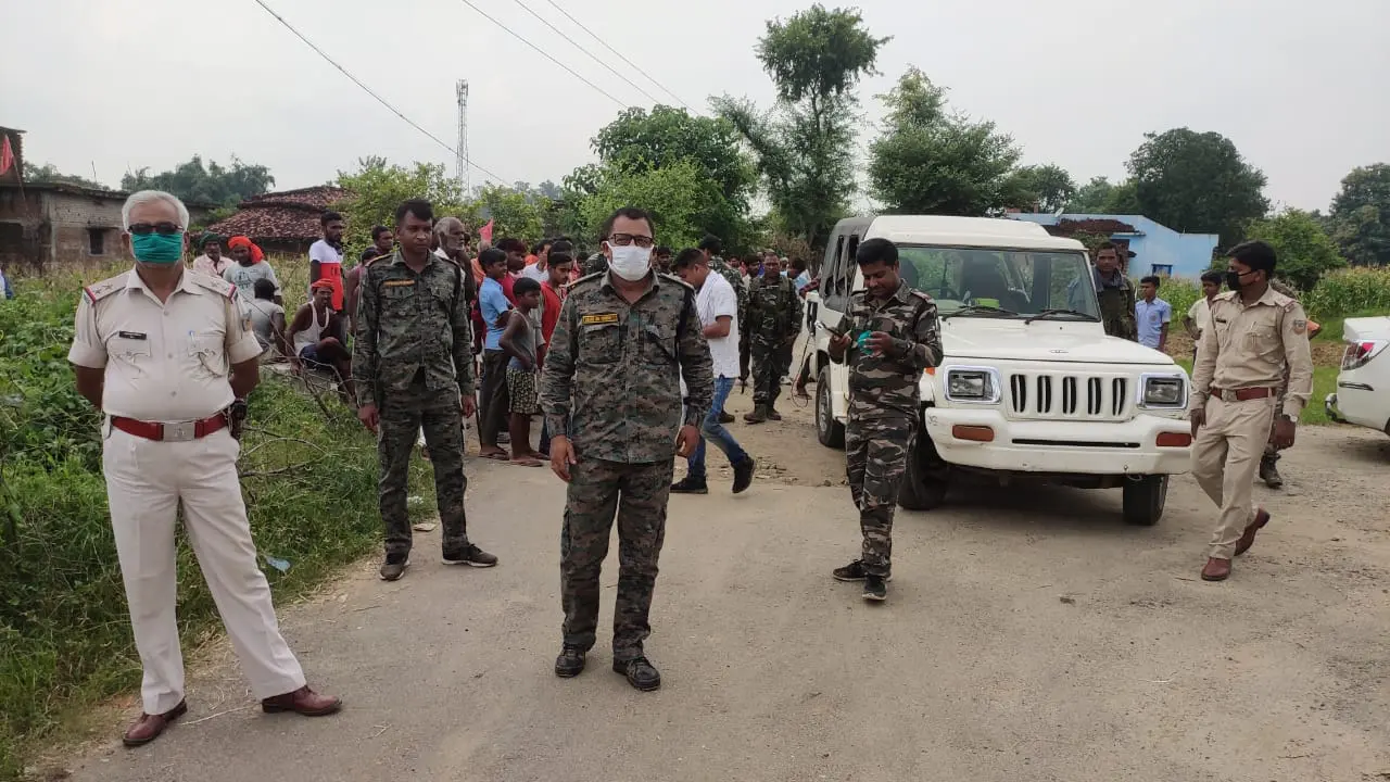 फसल चराने का विरोध करने पर खेत मालिकों पर हमला, दस घायल