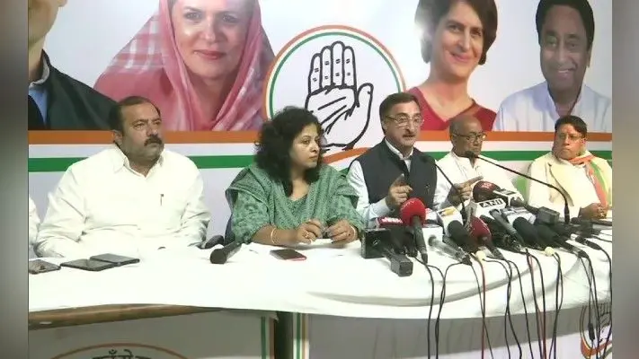 MP Political Crisis: प्रेस कॉन्फ्रेंस कर कांग्रेस ने लगाया बीजेपी पर आरोप ,कहा- कर्नाटक में हमारे विधायकों को बंधक बनाया