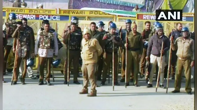 किसानों के चक्का जाम को लेकर Delhi-NCR में 50 हजार जवान तैनात, बंद किये जा सकते हैं 12 मेट्रो स्टेशन