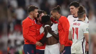 Euro Cup 2020: पेनाल्टी शूट आउट में गोल नहीं कर पाए ये तीन खिलाड़ी, नश्लीय टिप्पणी के हुए शिकार, मचा बवाल