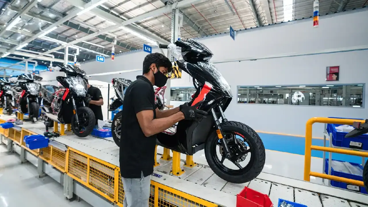 EV सेक्टर में रोजगार को मिली रफ्तार, दो साल में 108% की उछाल, जानें क्या कहती है रिपोर्ट