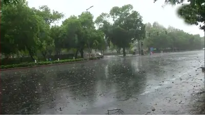 Weather Forecast : दिल्ली NCR सहित जम्मू-कश्मीर और हिमाचल में बारिश, मौसम विभाग ने इन स्थानों को लेकर जारी की चेतावनी