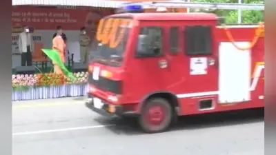 उत्तर प्रदेश के गांवों और शहरों को दमकल की गाड़ियों से किया जायेगा संक्रमण मुक्त : योगी