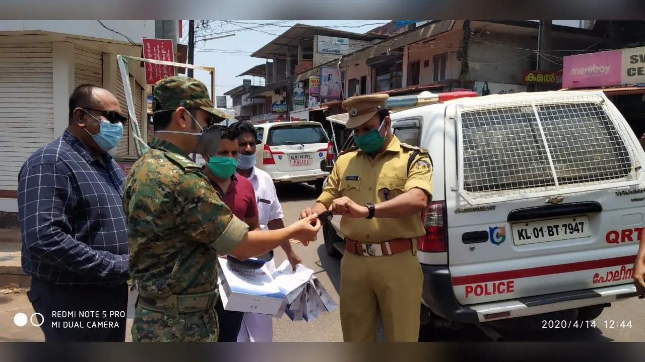 Lockdown: केरल में खुल गये रेस्तरां- चलने लगी बसें, गृह मंत्रालय ने पत्र लिख कर जतायी नाराजगी