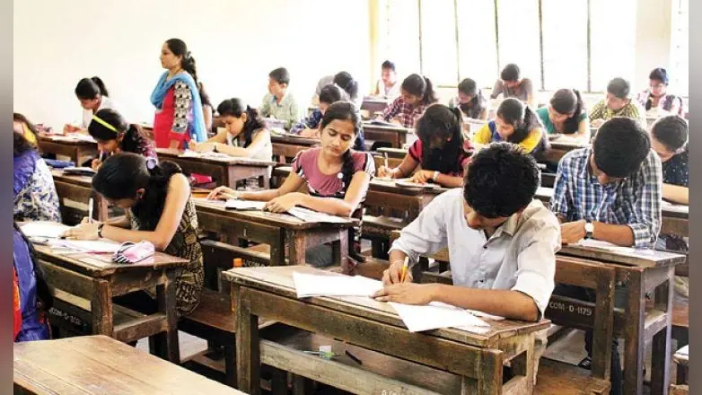 Board Exam 2023: बेहद काम आएगी टीचर्स और टॉपर्स की ये सलाह, ग्रुप स्टडी से करें तौबा, म्यूजिक भटकाएगा ध्यान…