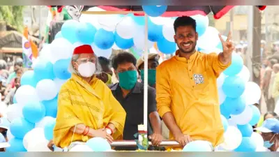 जया बच्चन की सेल्फी लेने वाले सावधान, हावड़ा में रोड शो के दौरान एक्ट्रेस और सांसद ने खोया आपा, VIDEO VIRAL