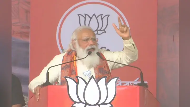 ‘गाली देना है तो मोदी को टोकरा भर भर के दीजिये’, ममता बनर्जी के गुस्से पर बर्दवान की रैली से बोले PM Modi