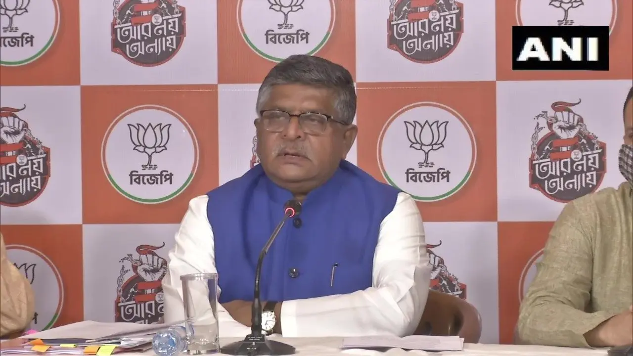 ‘कोरोना महामारी पर गंभीर नहीं है ममता बनर्जी’, बंगाल की CM पर केंद्रीय मंत्री रविशंकर प्रसाद का पलटवार