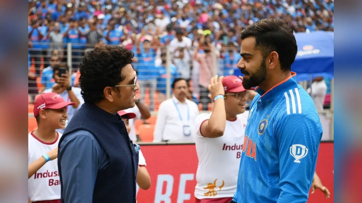 सचिन तेंदुलकर ने वर्ल्ड कप फाइनल से पहले विराट कोहली को दिया सरप्राइज गिफ्ट, देखें तस्वीरें