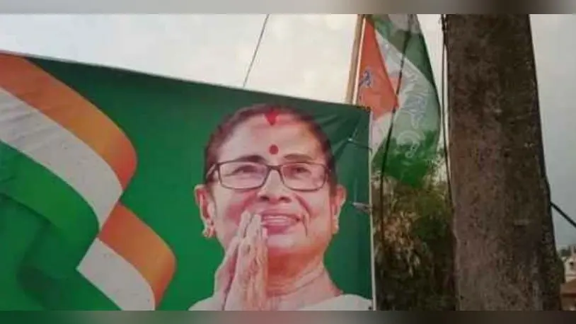 Bengal Chunav 2021: पूर्वी बर्दवान में ममता की तस्वीर से छेड़छाड़, TMC कार्यकर्ताओं में आक्रोश