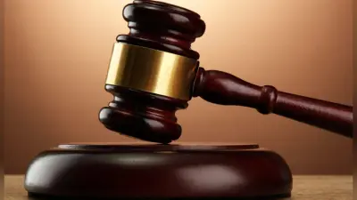 बिहार: बीमार व लाचार हैं वृद्ध गवाह, जानकर खुद नीचे आए जज और वहीं लग गयी अदालत, जानिये पूरा मामला