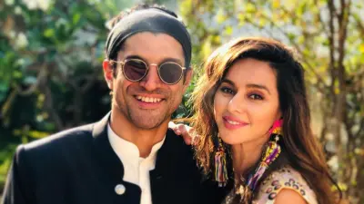 Farhan Shibani Wedding: फरहान अख्तर-शिबानी दांडेकर की शादी की रस्में शुरू,हल्दी में पहुंची रिया चक्रवर्ती