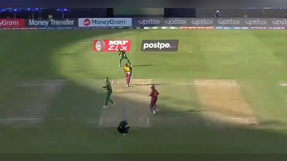 T20 WC: वेस्टइंडीज-साउथ अफ्रीका मैच में टला बड़ा हादसा! पाकिस्तानी अंपायर ने एक गेंद पर 2 बार मौत को दी मात