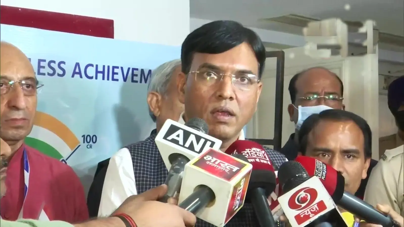 सरकार लाॅन्च करेगी ‘हर घर दस्तक’ अभियान, दिल्ली में 90 % लोगों में कोरोना वायरस के खिलाफ एंटीबाॅडी