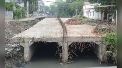भागलपुर: फंड के अभाव में सड़क व नाले का निर्माण ठप, मॉनसून से पहले सड़क व नाले नहीं बने तो डूबेगा शहर