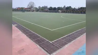 सिमडेगा में बनाये जा रहे एस्ट्रोटर्फ स्टेडियम के निर्माण में राशि की हो रही बरबादी, डीसी ने दिया ये आदेश