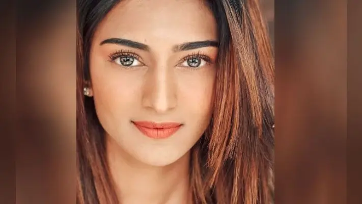 Kasautii Zindagi Kay फेम ‘प्रेरणा’ व्हाइट बाथरोब में दिखीं बेहद हॉट, फैंस बोले- अगर चांद देखना है…
