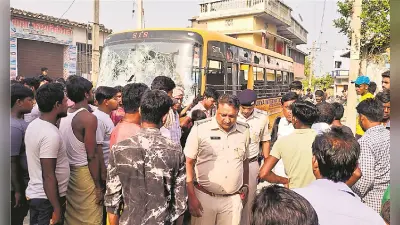 बिहार: वैशाली में स्कूल बस से उतर रहा था पांच वर्षीय छात्र, ड्राइवर ने झटके से बढ़ा दी बस, चक्के से दबकर मौत