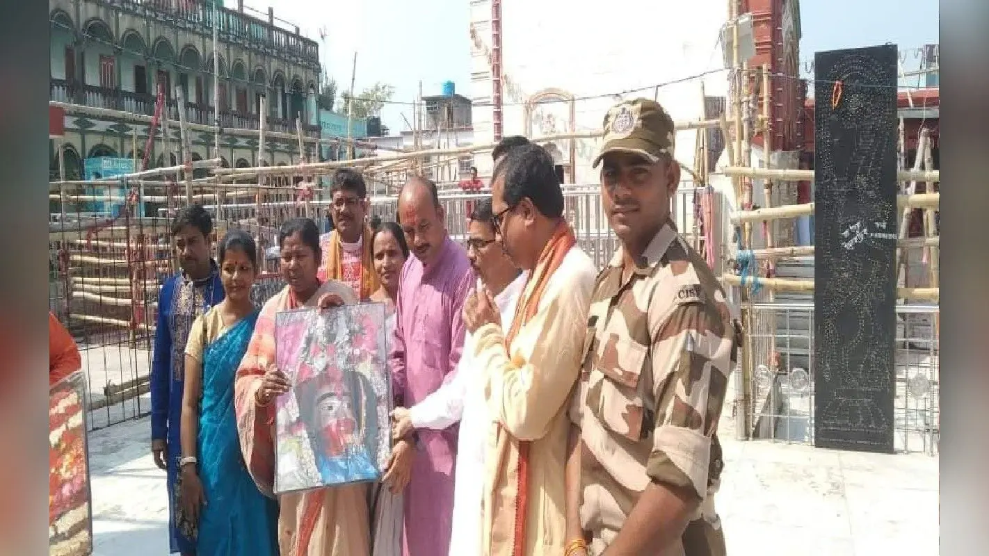 West Bengal : केंद्रीय मंत्री प्रतिमा भौमिक ने किए तारापीठ मंदिर में मां काली के दर्शन