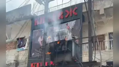 चक्रधरपुर में शार्ट सर्किट से लगी आग, धू-धू कर जला ट्रांसफार्मर