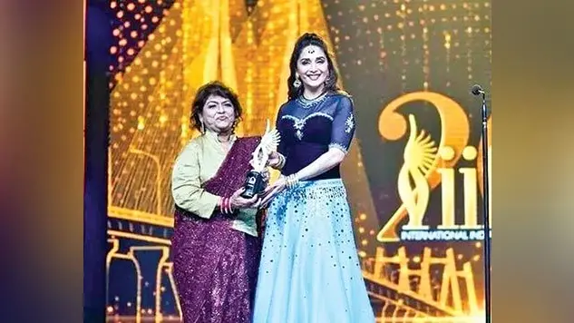 Saroj Khan and Madhuri Hit songs : सरोज खान- माधुरी दीक्षित की हिट रही है जोड़ी, ये हैं उनके सुपरहिट गाने