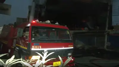 Delhi Fire: मुंडका अग्निकांड के बाद नरेला की एक फैक्टरी में आग, जारी है कूलिंग प्रक्रिया