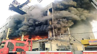 Delhi Fire: मुंडका के भीषण अग्निकांड में 27 लोग जिंदा जले, राहत और बचाव जारी, PM मोदी ने जताया दुख