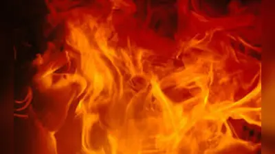 Bulandshahr News : मां ने दो मासूम बेटियों पर पेट्रोल छिड़क कर लगा दी आग, ये है कारण…