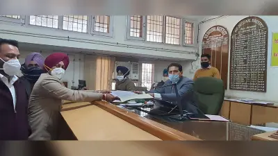 Punjab Election : कम नहीं हो रहा है कांग्रेस में रार, सीएम चन्नी के भाई ने निर्दलीय किया नामांकन