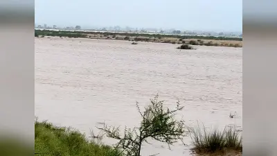 गंगा नदी का पानी बढ़ते ही कटाव शुरू, गांवों पर मंडराने लगा कटाव का खतरा