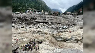 PHOTOS: सिक्किम में जिंदगी बचाने की जंग जारी! बाढ़ से मरने वालों की संख्या 100 के करीब