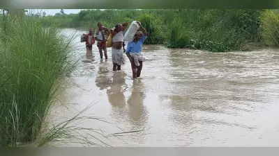 Flood 2022: गंडक नदी में उफान, निचले इलाके में तेजी से फैल रहा पानी, तटबंधों पर बढ़ा दबाव