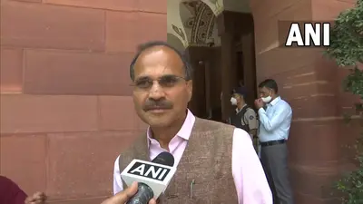 अधीर रंजन चौधरी ने ममता बनर्जी के बयानों पर उठाए सवाल, कहा- कभी साथ तो कभी कांग्रेस को खत्म करने की बात