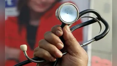 यूक्रेन से लौटे मेडिकल छात्रों के दाखिले पर केंद्र और राज्य सरकार में छिड़ा विवाद