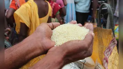 Free Ration News : कोरोना संकट के बीच गरीबों को एक साथ तीन माह का मुफ्त राशन देगी सरकार