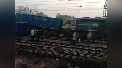 सुलतानपुर में रेल हादसा, दो मालगाड़ियों की आमने-सामने टक्कर, पटरी से उतरे कई डिब्बे, लखनऊ-वाराणसी रूट बाधित…