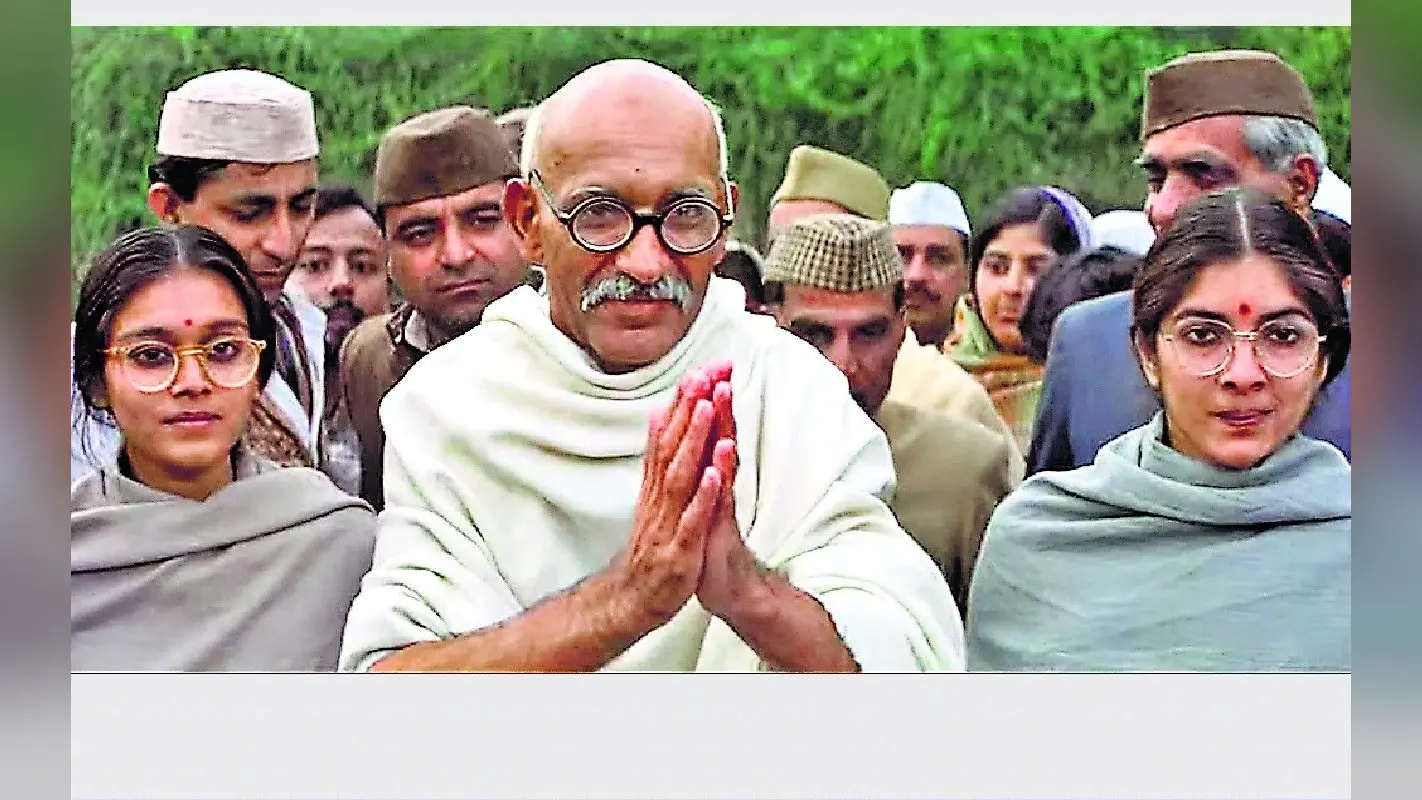 भारतीय सिनेमा और गांधी: जब सेक्रेटरी ने कहा था- फिल्म के लिए महात्मा को क्यों बर्बाद करना चाहते हो…