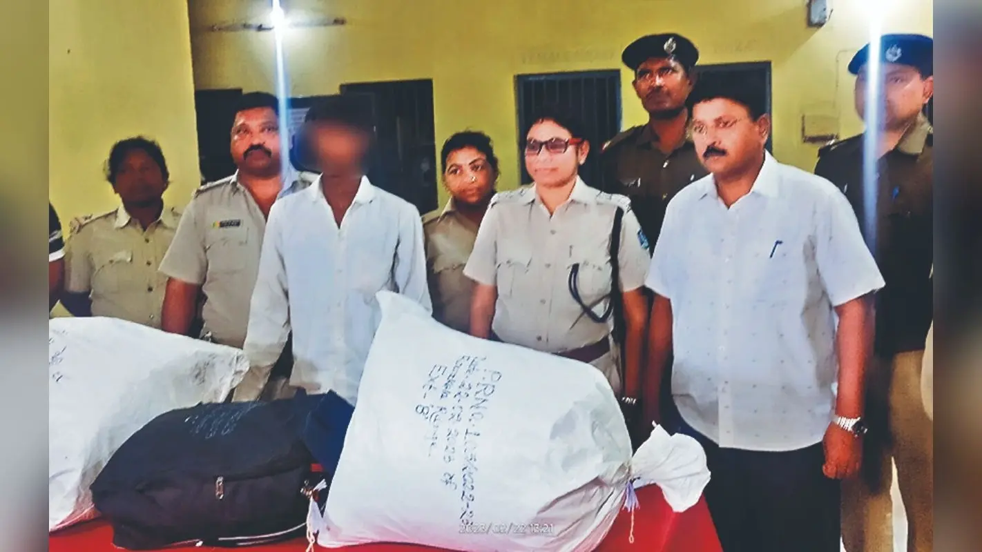 Odisha News: राउरकेला आरपीएफ को मिली बड़ी कामयाबी, स्टेशन से 36.36 किलो गांजा किया बरामद, एक गिरफ्तार