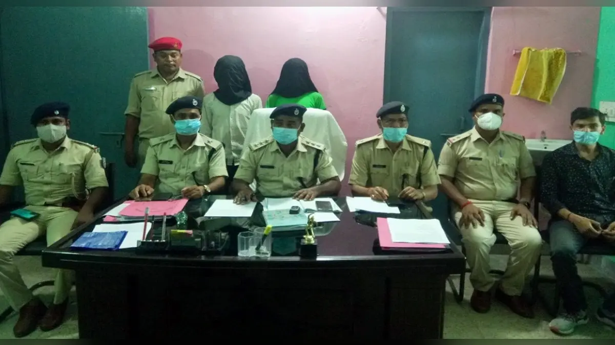 अपराधियों के तांडव के बाद गढ़वा में धुरकी-बिलासपुर सड़क निर्माण का कार्य बंद, कर्मियों में दहशत, पुलिस तैनात
