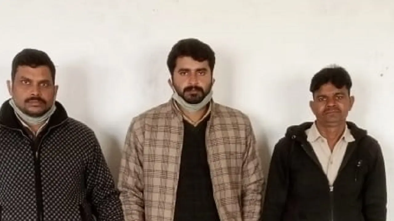 बिहार का पत्रकार बनकर ठगी करने वाले यूपी के 2 लोग झारखंड से अरेस्ट, फर्जी पत्रकार ऐसे चढ़े पुलिस के हत्थे