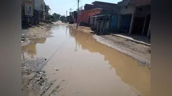 बरसात शुरू होते ही स्वच्छ गढ़वा सुंदर गढ़वा की खुल गयी पोल