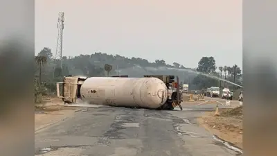 हावड़ा में गैस टैंकर पलटने से NH-6 पर लगा लंबा जाम