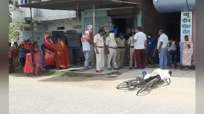 साइकिल से घर जा रहे मजदूर ने सड़क पर तोड़ा दम, भीड़ बनी रही तमाशबीन, कोरोना के भय से पुलिस ने भी एक घंटे बाद उठाया शव
