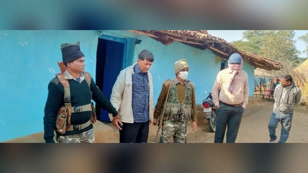 झारखंड के गढ़वा जिले से पंचायत सचिव घूस लेते गिरफ्तार, आवास योजना के लाभुक से मांगी थी रिश्वत