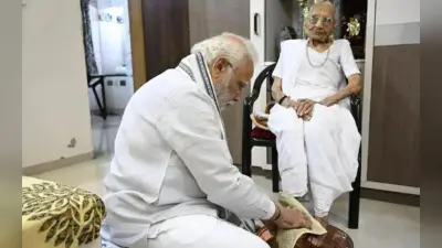 Heeraben Modi Biography: हीरा बा ने दिया ‘देश का नेतृत्वकर्ता’ और परदे के पीछे से देती रहीं साथ…