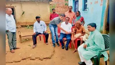 प्रभात खबर इंपैक्ट : ग्रामीणों के कहने पर मृत घोषित कर दिया था हुरो को, उपायुक्त ने कार्रवाई का दिया आदेश