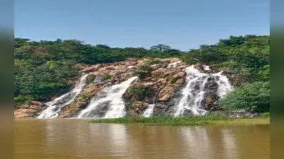 PHOTOS: देखते रह जाएंगे घाघरा जलप्रपात की खूबसूरती, डैम से किसान ढाई हजार एकड़ में सालोंभर करते हैं खेती