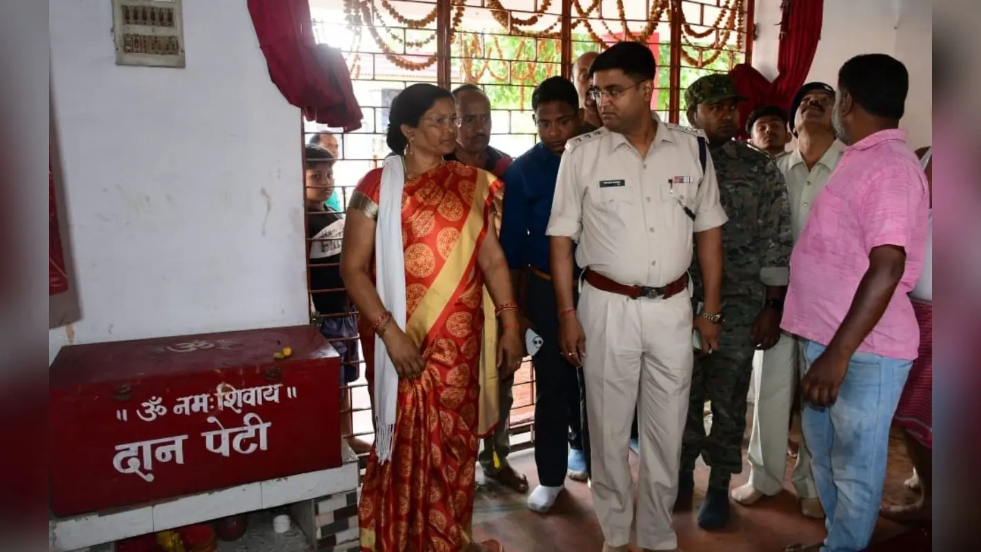 बोकारो में मंदिरों को निशाना बना रहे चोर, लगातार तीसरी घटना के पीछे एक ही गिरोह, मिला CCTV फुटेज