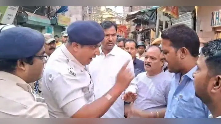 पश्चिम बंगाल : तृणमूल कांग्रेस के दो गुटों के बीच हिंसक झड़प, एक की मौत, कई घायल